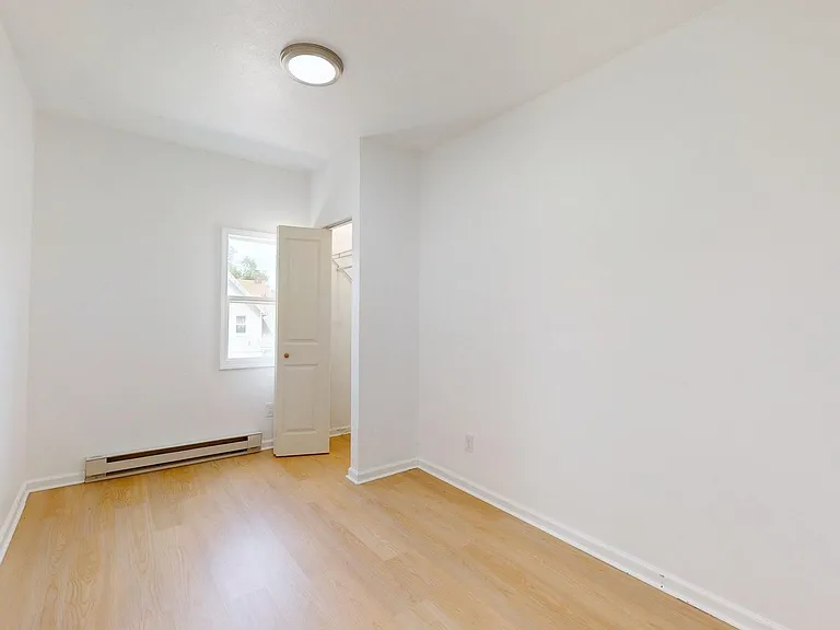 2550 Elyria Ave — Photo 63