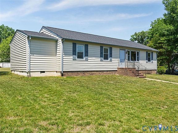 2nd image of 1001 Butternut Dr