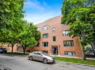 3800 W Altgeld St #103, Chicago, IL 60647