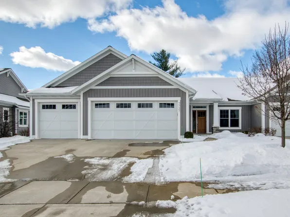 7737 Baldwin Woods Dr #21, Jenison, MI 49428