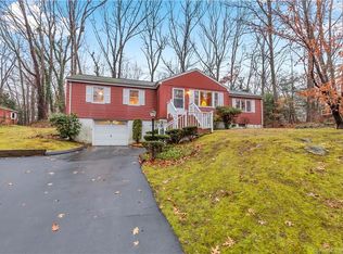 23 Old Hickory Ln, Branford, CT 06405