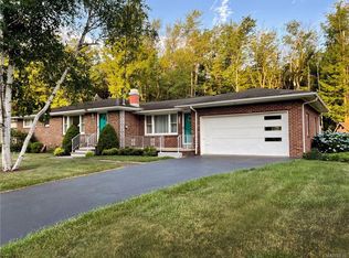 5740 Stilwell Rd, Hamburg, NY 14075