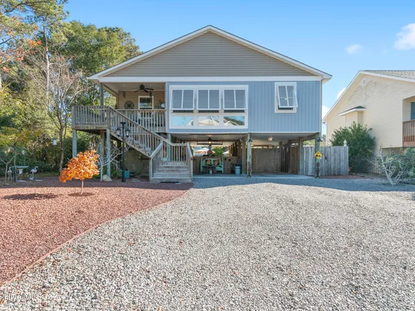 226 NE 43rd Street, Oak Island, NC 28465