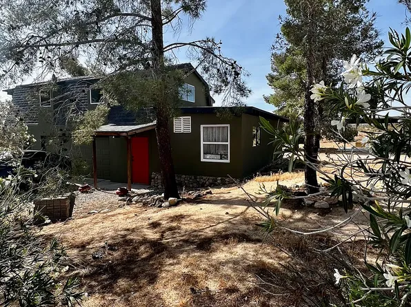 1377 Tahoe Ave #2, Yucca Valley, CA 92284