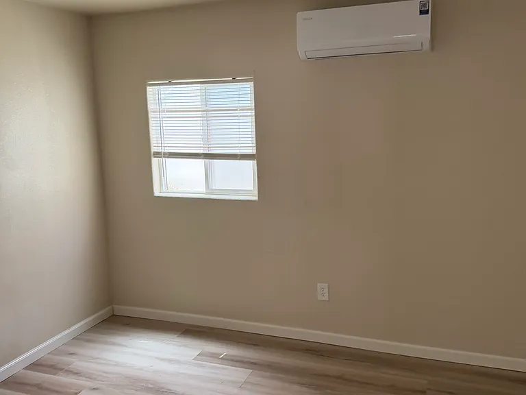 315 Freeman St #B — Photo 5