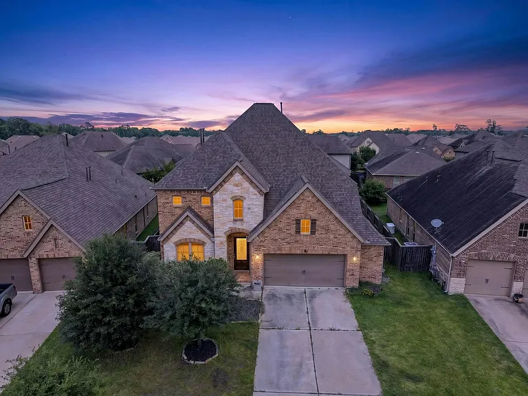 3311 Pleasant Hollow Ln — Photo 2