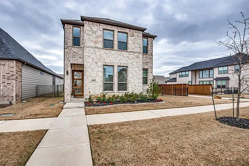 4211 Curtiss Dr Photo 1