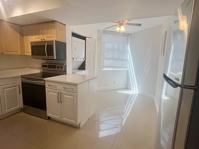 1931 Sabal Palm Dr #107 — Photo 5