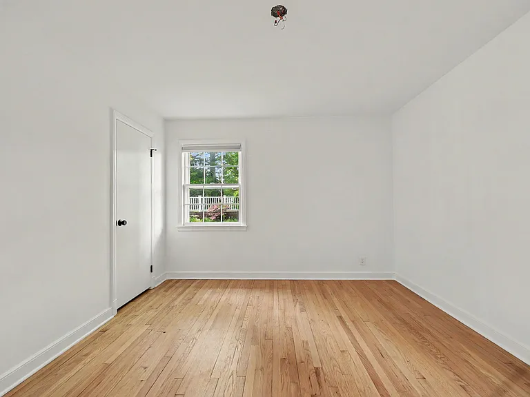 75 Vincent Ave — Photo 26
