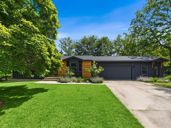 181 Union St, Douglas, MI 49406