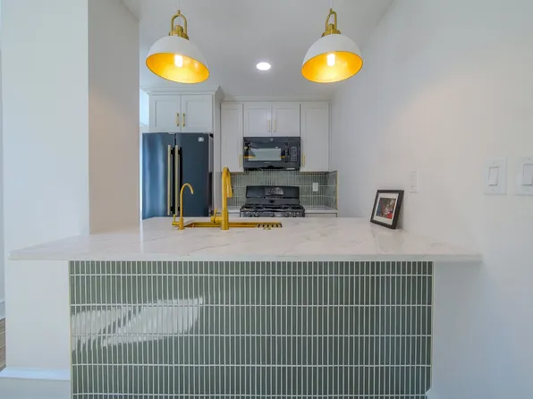 2342 Fitzwater St APT B2, Philadelphia, PA 19146