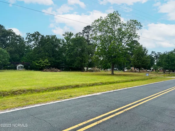 605 5th Street, Bladenboro, NC 28320
