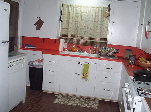 5th image of 322 E Angelina St