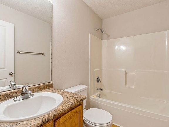 5th image of 15239 Greenbelt Dr