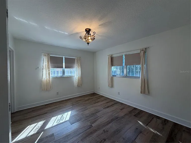 3230 W Saint Conrad St — Photo 12
