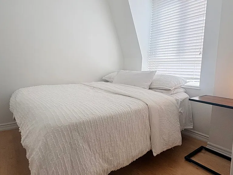 135 Maitland St S #204 — Photo 22