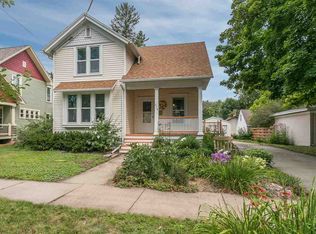 614 W 5th St, Appleton, WI 54911