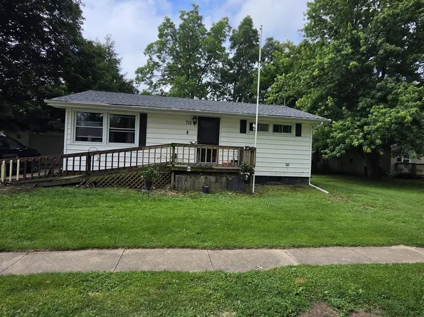 715 W Avenue F, Lewistown, IL 61542