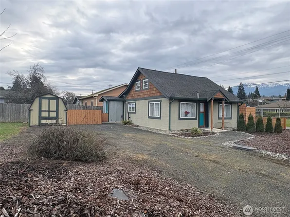 1202 Georgiana Street, Port Angeles, WA 98362