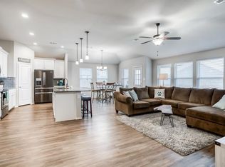 3910 Kensington Dr, Sanger, TX 76266