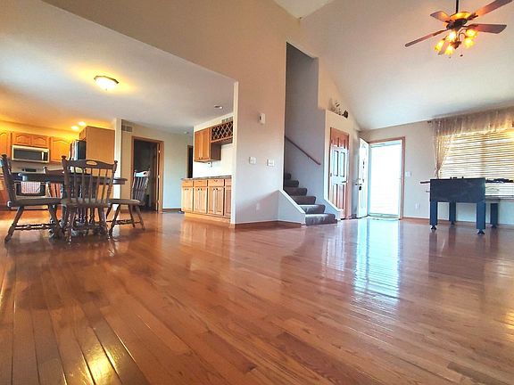 5th image of 913 Andrew Ln