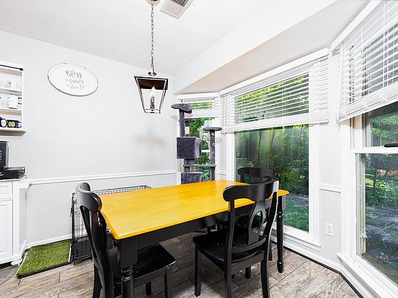 5th image of 6475 Cove Creek Ct