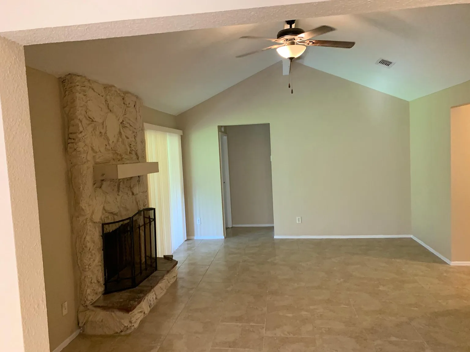 4906 Glenvalley Dr — Photo 2