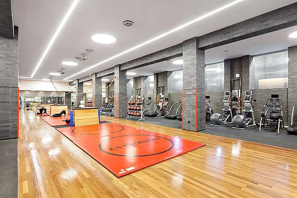 Rented by (Legacy) Elegran | media 18