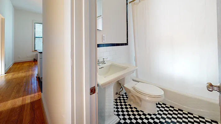 Rented by Bond New York | media 18