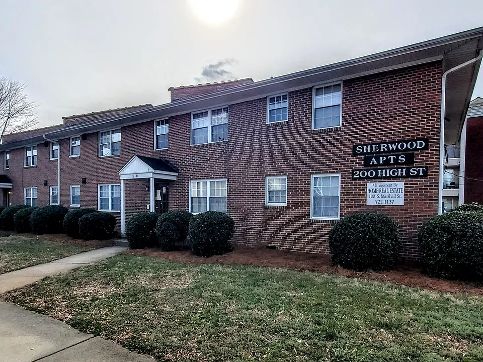 200 High St #3