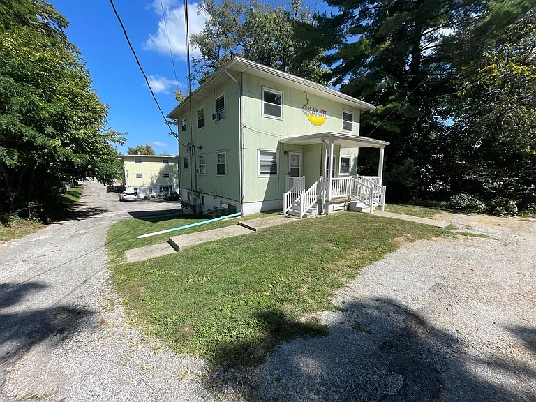 Kenwood — Photo 2