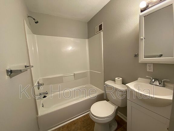 4th image of 9708 Plymouth Ln