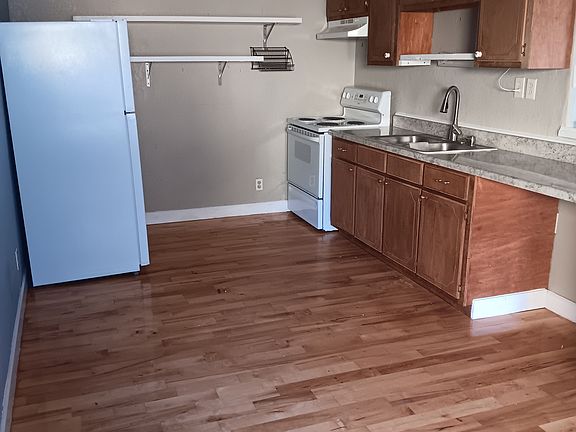 5th image of 401 Carolina Dr #1