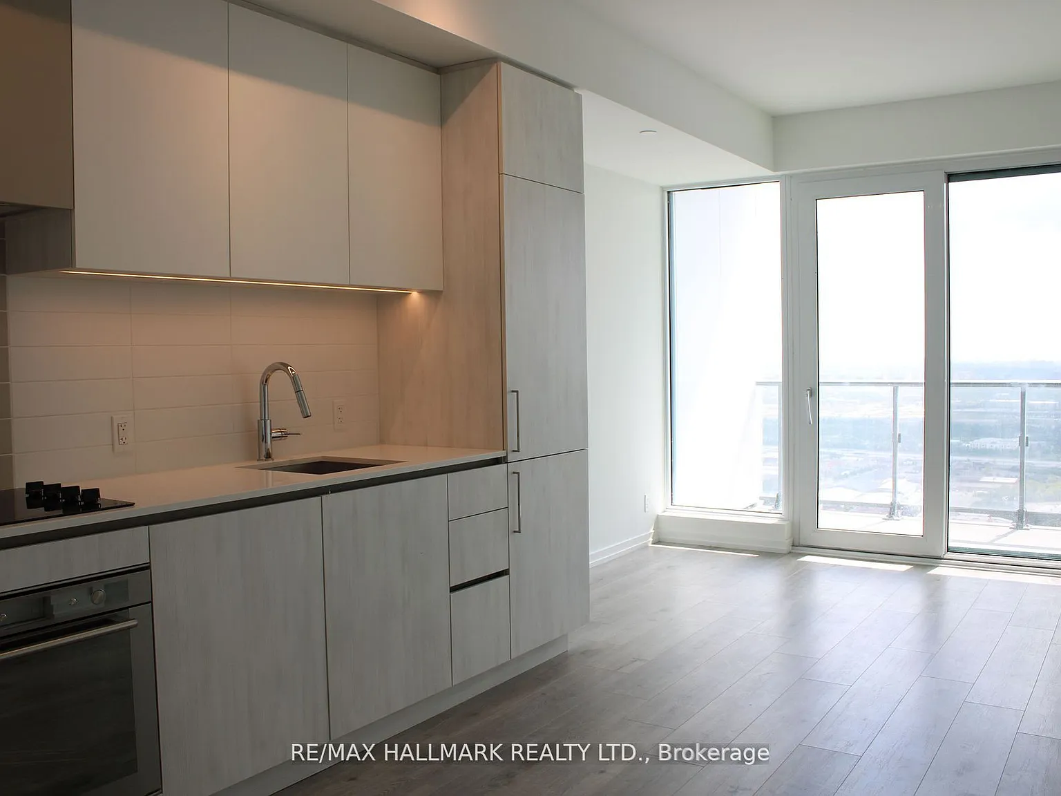 2 bed, $2,450 — Photo 4
