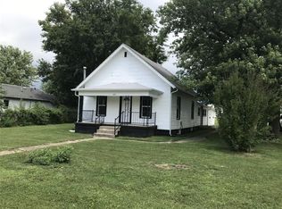 100 Richmond Ave, Mattoon, IL 61938