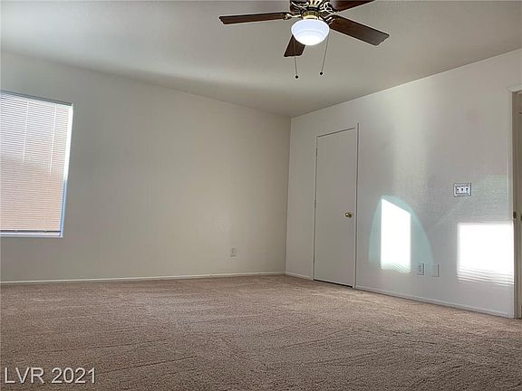 5th image of 1142 Golden Apple St