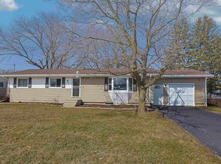 2975 Continental Dr, Bay City, MI 48706