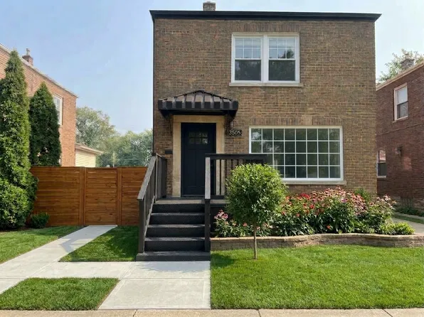 2605 E 93rd St, Chicago, IL 60617