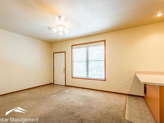 4th image of 901 Moro St #4487975