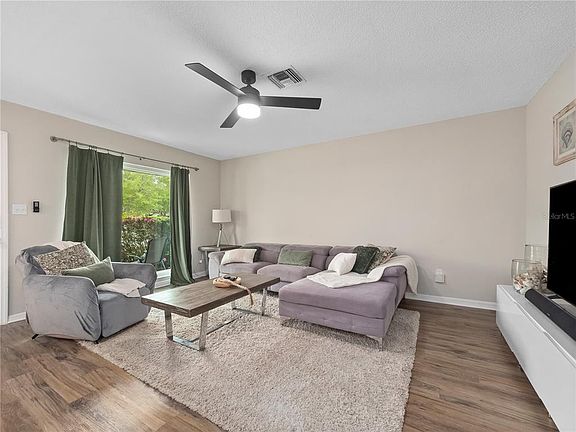 5th image of 2733 Middle St