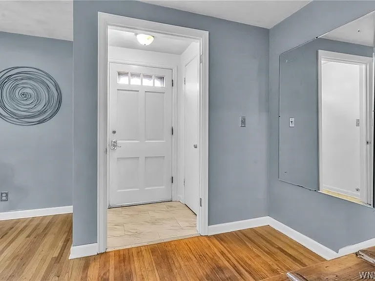 226 Clearfield Dr — Photo 3