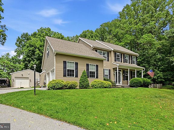 2nd image of 125 Jamie Ln