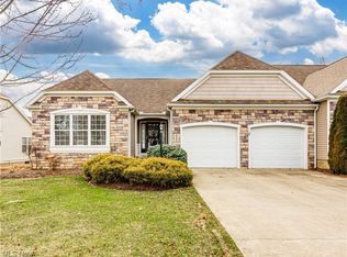 3425 River Rock Dr, Cuyahoga Falls, OH 44223