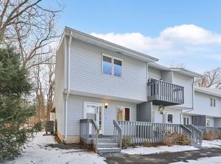 Riverside, Farmington, CT 06085