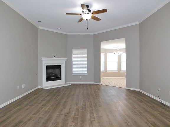 5th image of 208 White Wing Dr