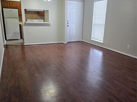 2501 Gulf Fwy