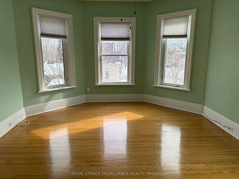 36 Sussex St N — Photo 18