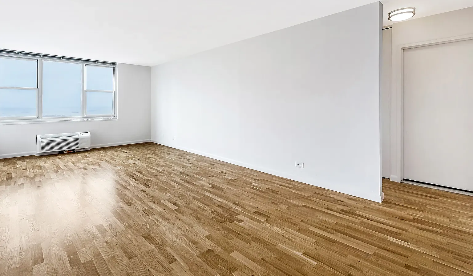 385 South End Avenue — Photo 3