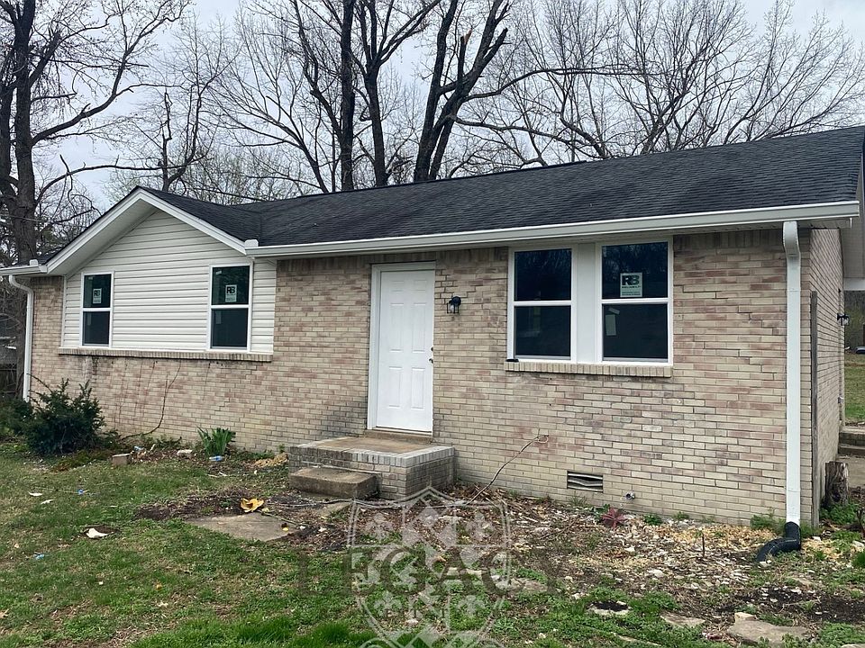 1st image of 7104 White Oak Dr