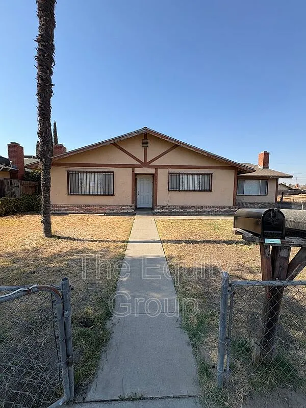 3 bed, 2.0 bath, 1020 sqft, $1,600 — Photo 1
